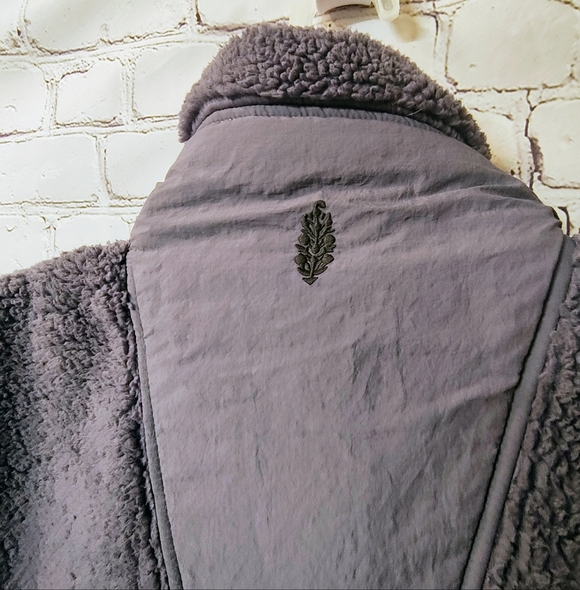 F.P Movement Scout it Out Purple Fleece Vest Medium Cozy Cabincore Snap Button - Picture 9 of 11
